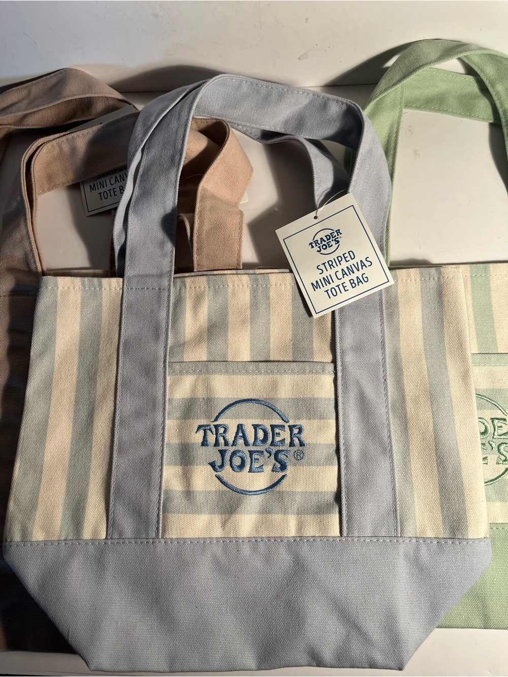 TRADER JOES mini Tote bags set of 4 🍍🥑🍊🍉🍑🍏🍌🥑🥑🍍🍋🍊🍎🍇🍇🍒🍒